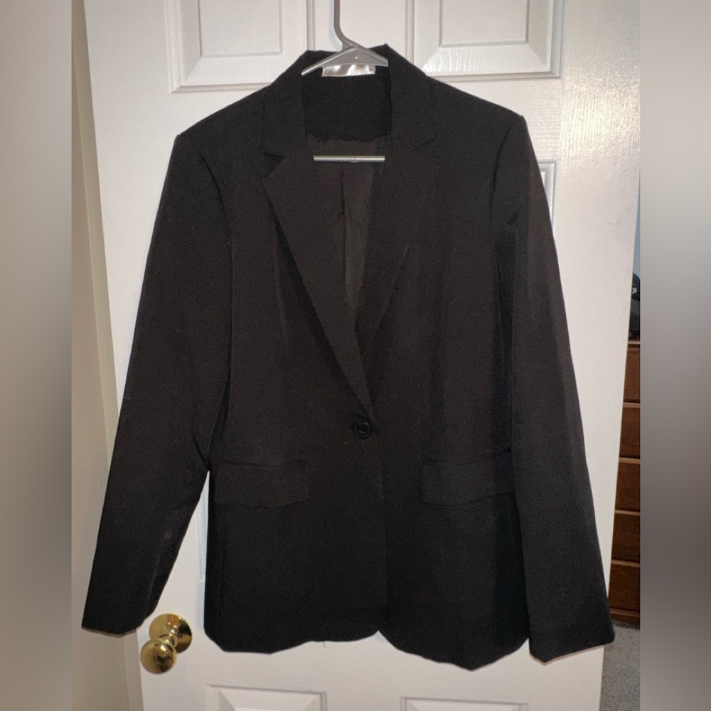 Elegant Black Women's Blazer